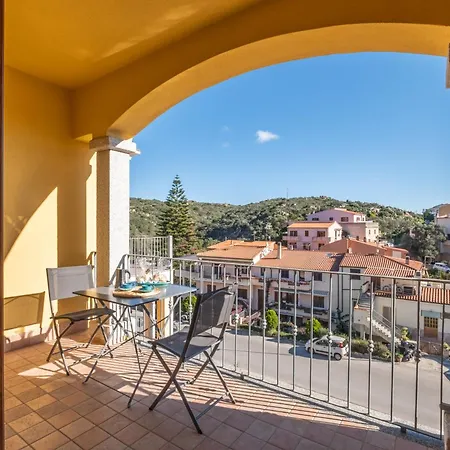 Parcheggio-posizione Centrale-vista Mare Parziale Apartmán *